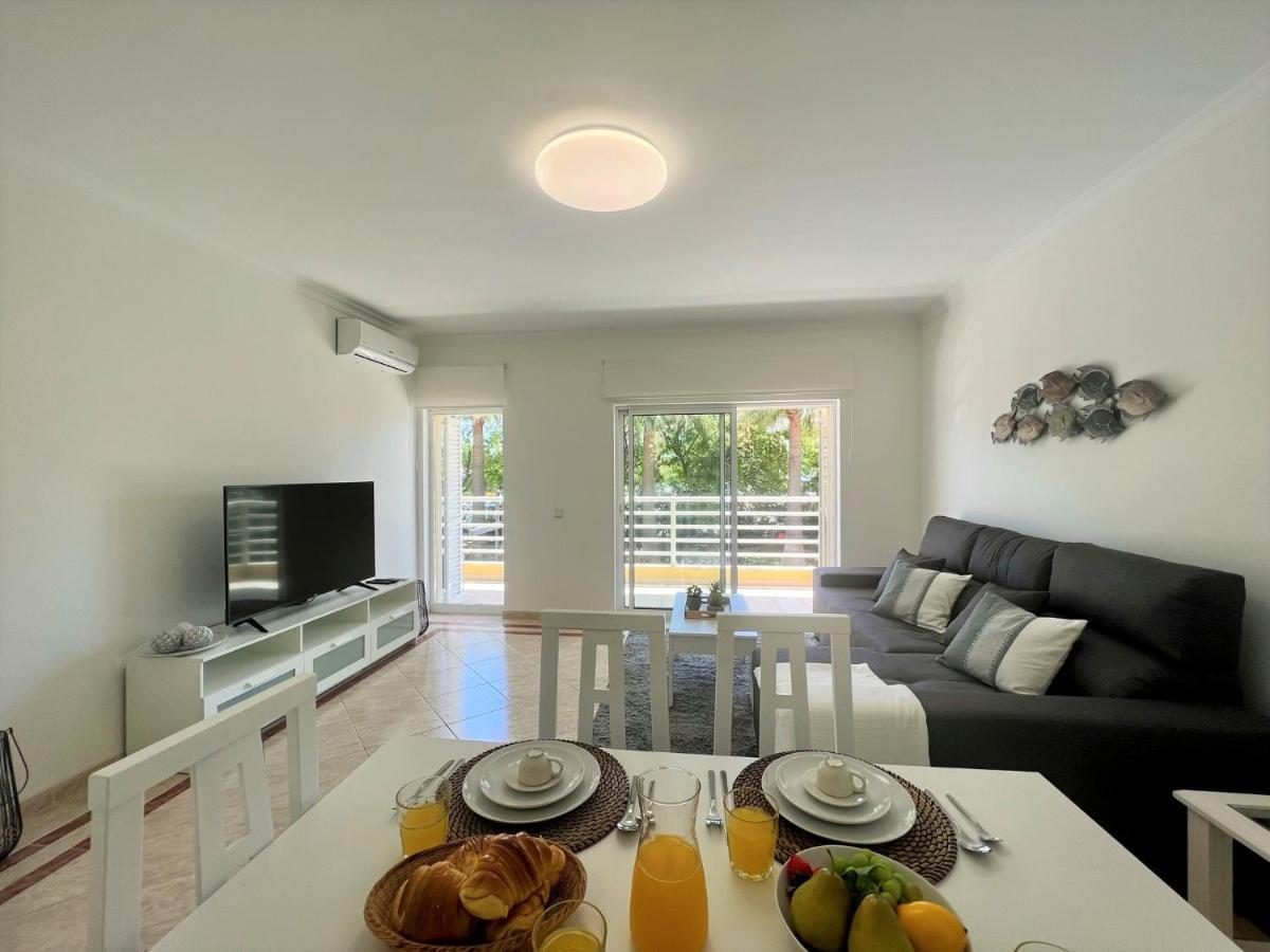 Vilamoura Central 2 With Pool By Homing Exterior photo